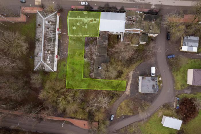 От тюремного замка до дома героини Достоевского: исторические здания Старой Руссы выставлены на торги От тюремного замка до дома героини Достоевского: исторические здания Старой Руссы выставлены на торги