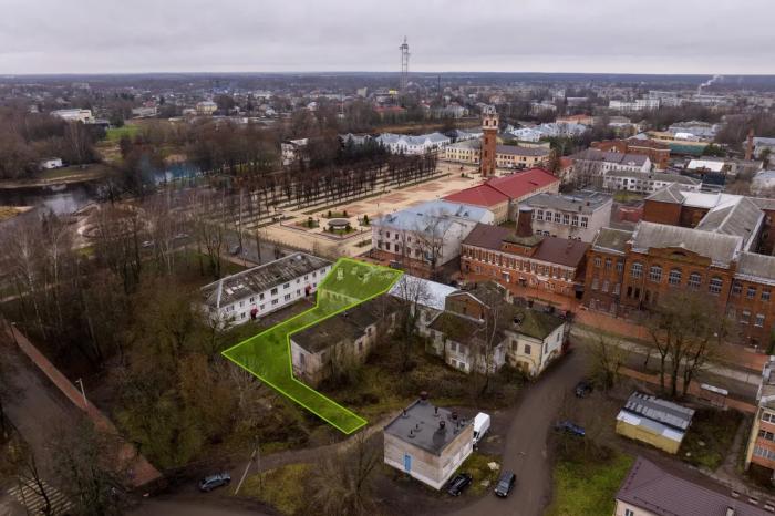 От тюремного замка до дома героини Достоевского: исторические здания Старой Руссы выставлены на торги От тюремного замка до дома героини Достоевского: исторические здания Старой Руссы выставлены на торги