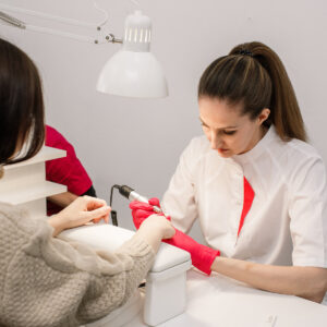 Необходимые расходники для мастера маникюра