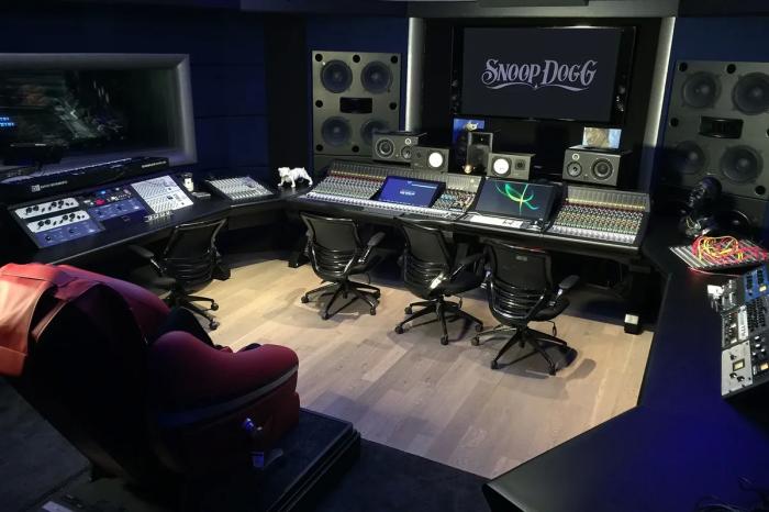 Как Снуп Догг инвестирует в недвижимость: от особняков в Калифорнии до земель в метавселенной