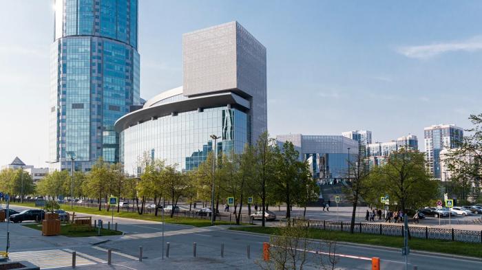 От Заполярья до субтропиков: как живут люди в 10 разных городах России От Заполярья до субтропиков: как живут люди в 10 разных городах России