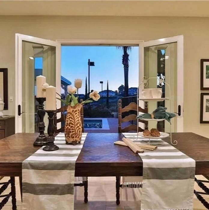 Как Снуп Догг инвестирует в недвижимость: от особняков в Калифорнии до земель в метавселенной