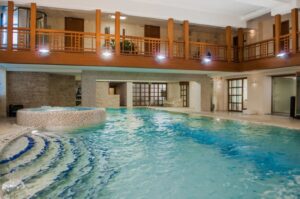 Фитнес-клуб с бассейном: идеальное сочетание спорта и комфорта